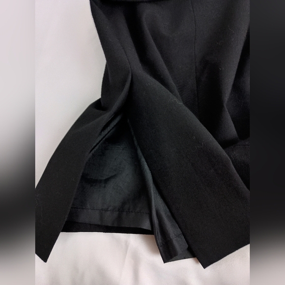 Calvin Klein Black Skirt (#250) - Picture 5 of 7